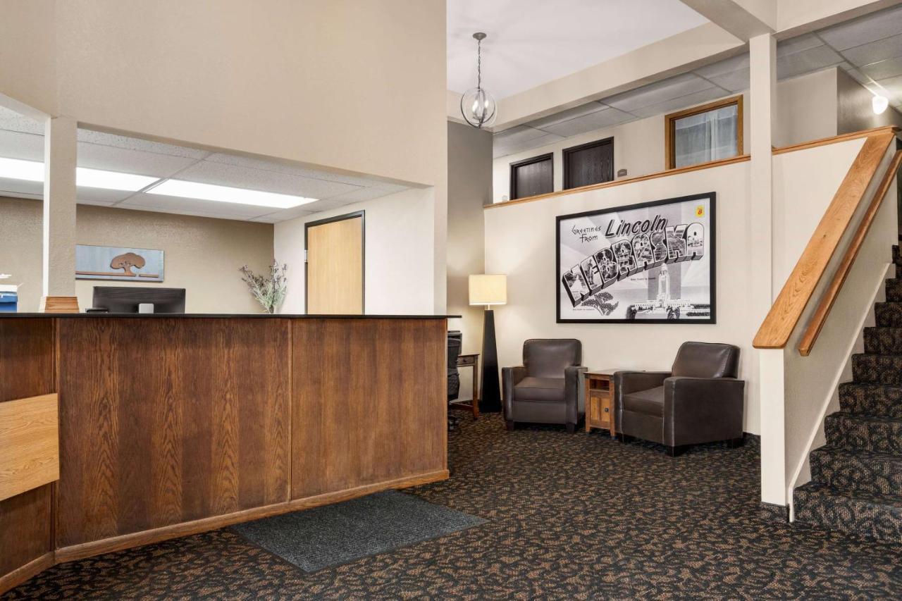 Super 8 By Wyndham North Hotel