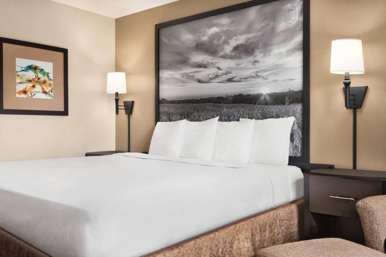 Super 8 By Wyndham North Hotel Lincoln