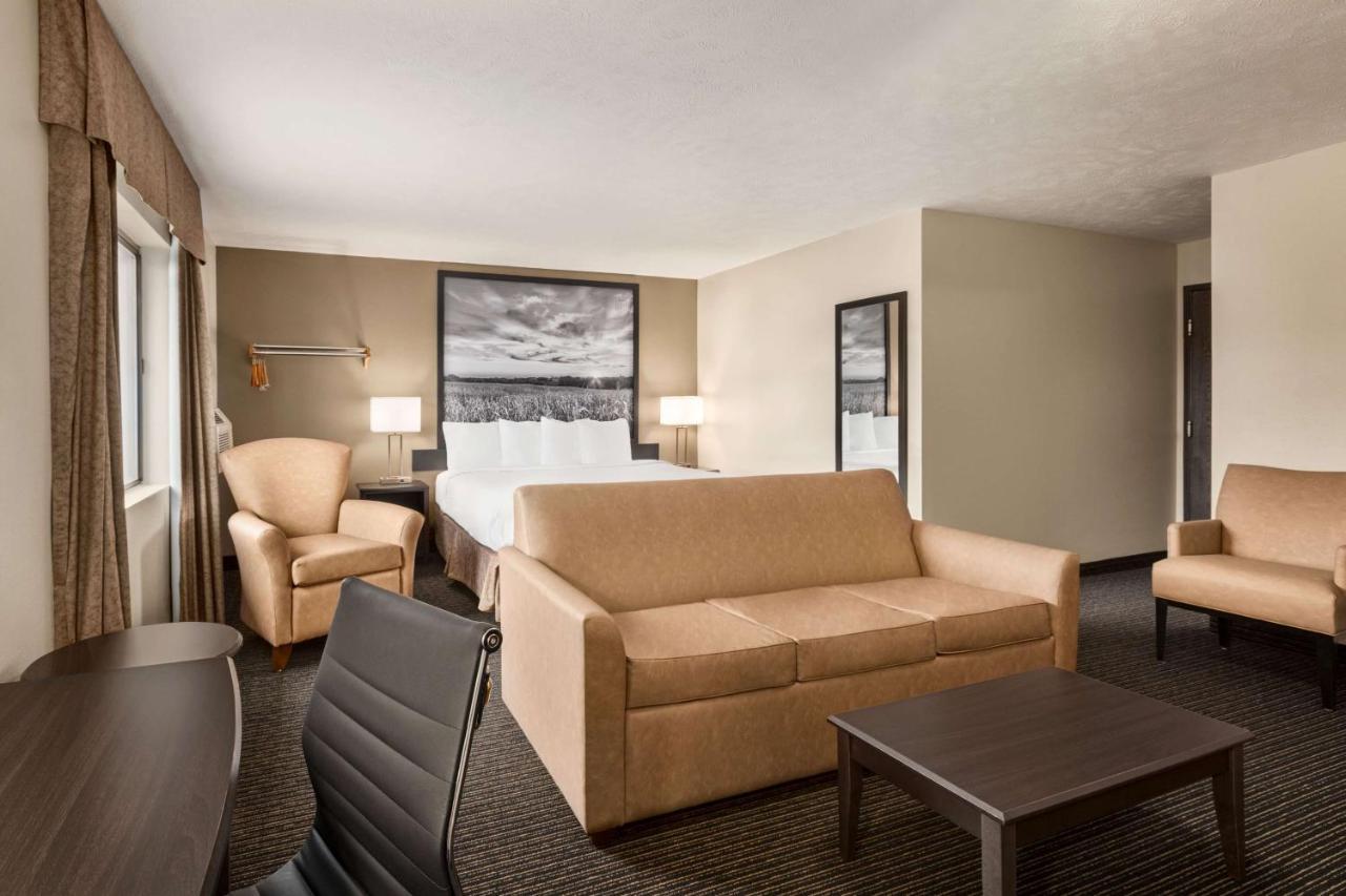 Hotel Super 8 By Wyndham North 2*